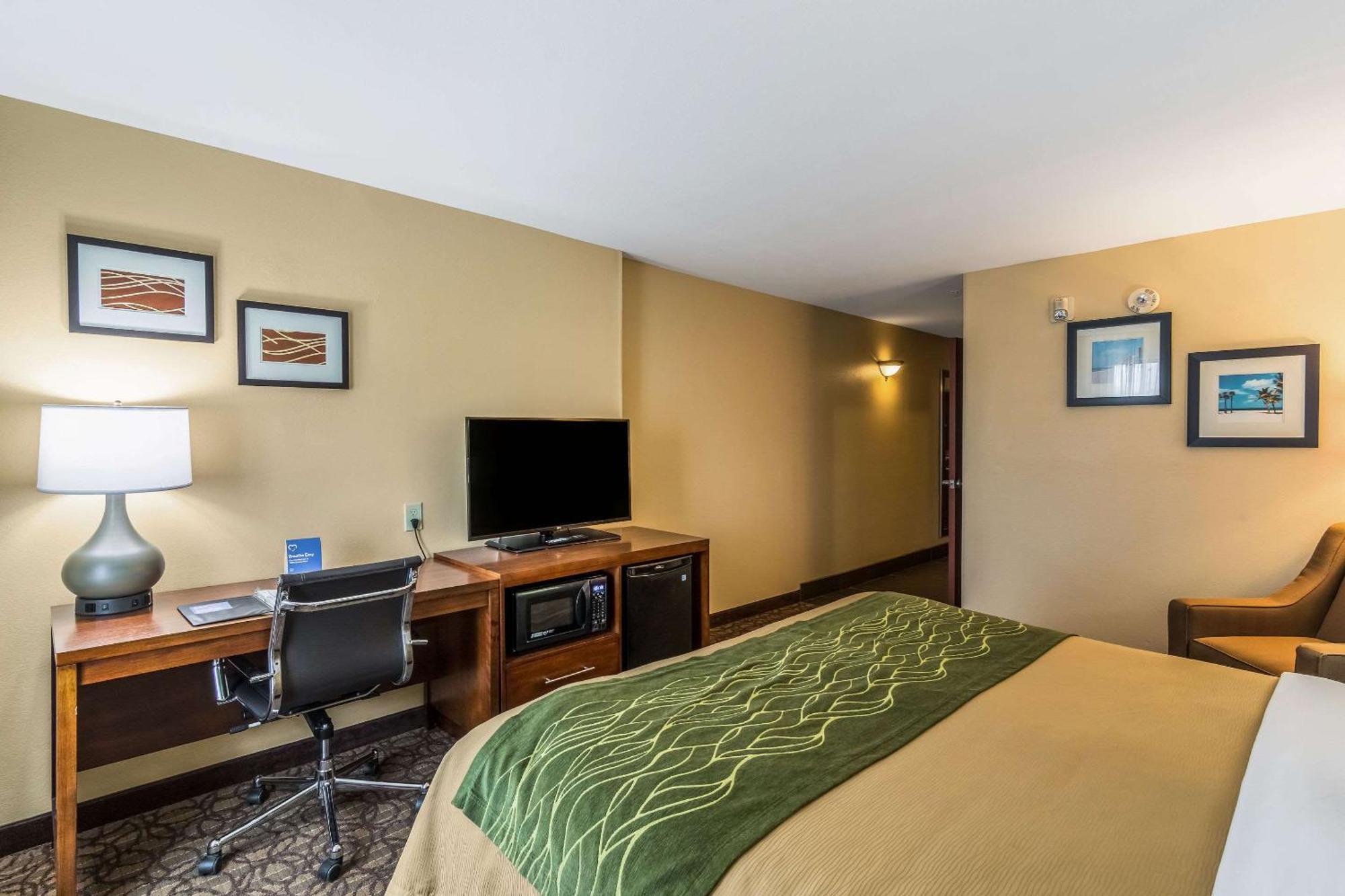 Comfort Inn & Suites Panama City North Exteriör bild